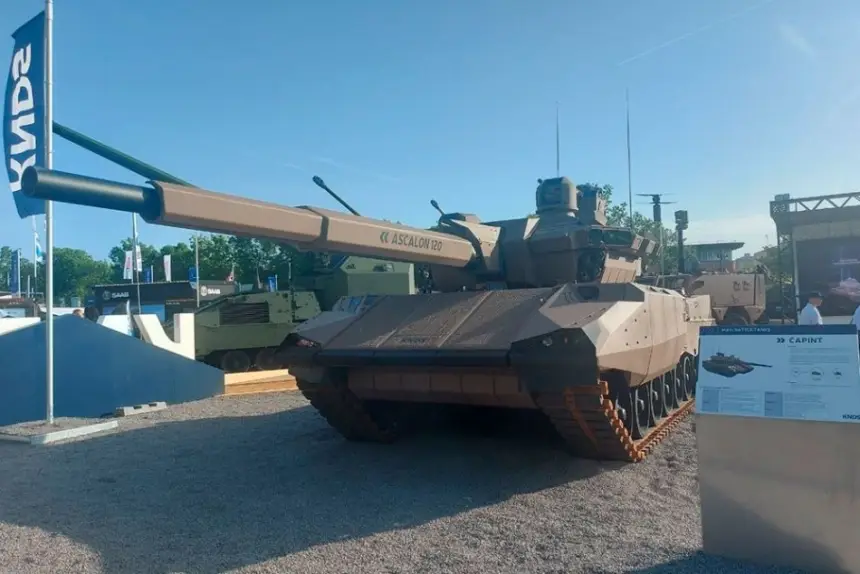 Основной боевой танк CAPINT представили на Eurosatory 2026