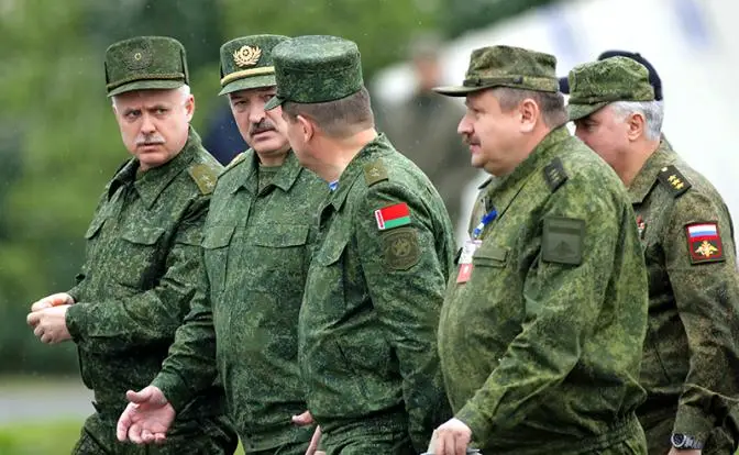 Лукашенко ждет горячая неделя. Путина тоже. Пришло время трудных решений