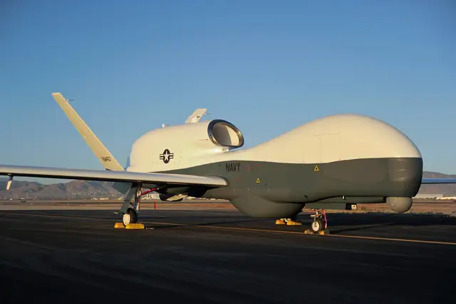 Ракета ударила по ангару, где мог находиться гигантский БПЛА США MQ-4C Trit