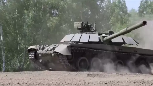 Сюрприз для БПЛА: в РФ танки получат мощную всеракурсную защиту от дронов