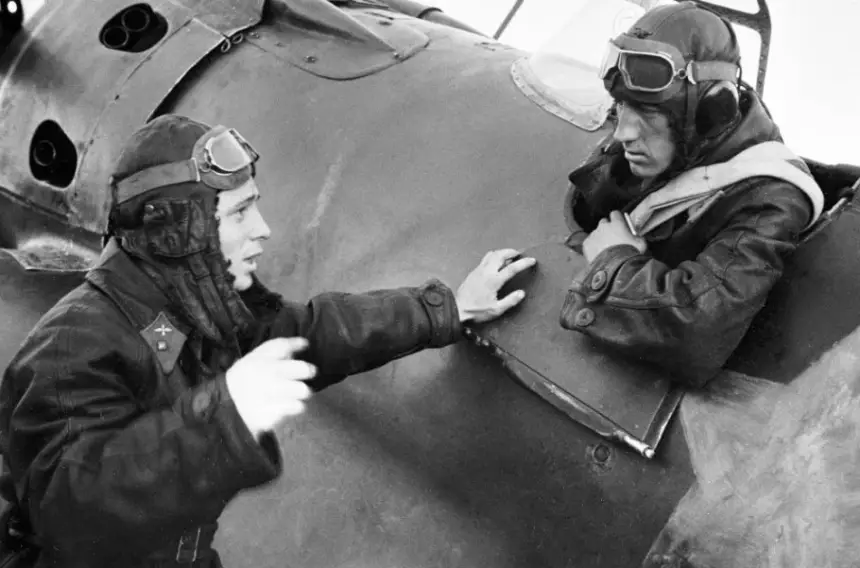 Легендарному ночному тарану Виктора Талалихина - 85 лет