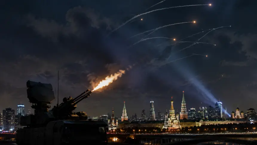 Собянин: на подлете к Москве сбили 132 БПЛА