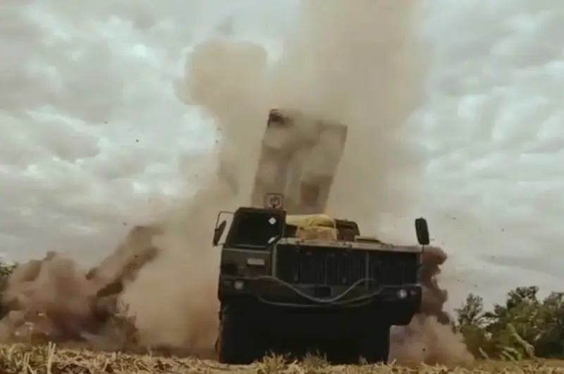 Высокоточный удар "Торнадо-С" превратил HIMARS в груду металлолома