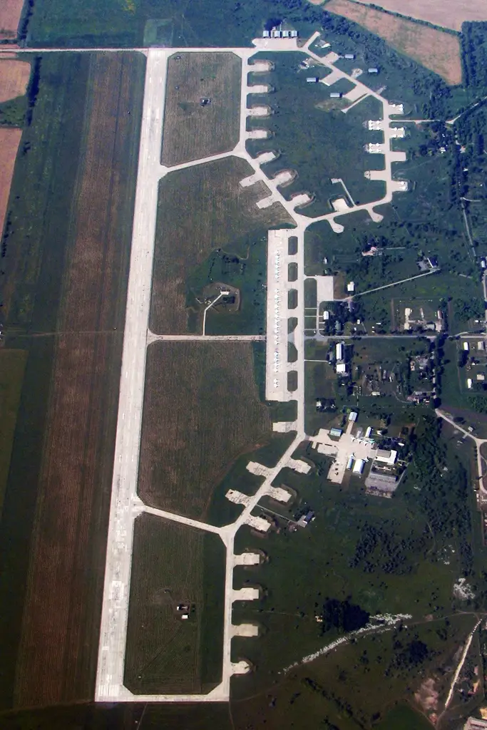 Дроны РФ сожгли вертолет Ми-24 на украинском аэродроме "Миргород
