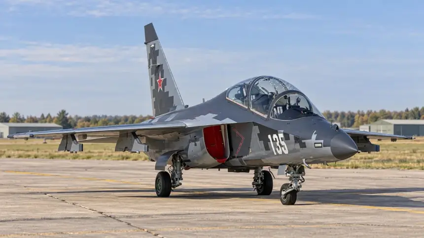 «Ростех» сообщил об оснащении Як-130М новым комплексом связи