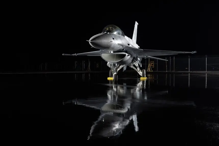 "Летающий пылесос": Почему истребитель F-16 оказался плохим бойцом